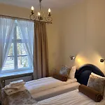 Manor & אתר נופש