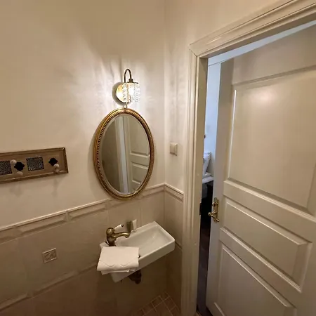 Manor & אתר נופש 5*