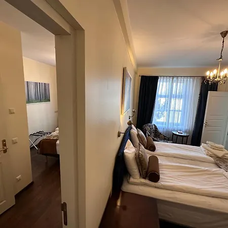 אתר נופש Manor &