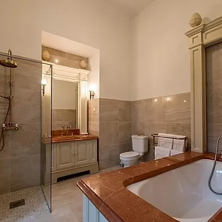 Resort Manor &