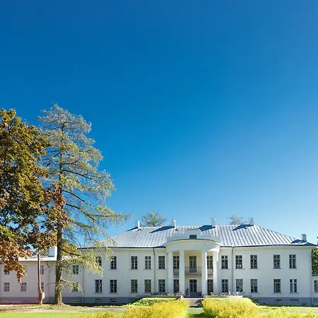 אתר נופש Manor & 5*